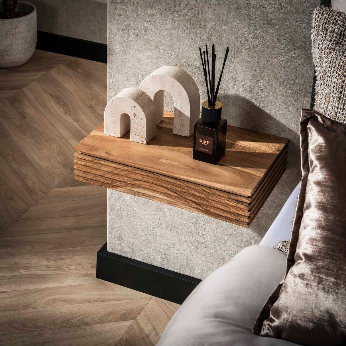 Mesitas de noche Arlo Juego de 2 – Madera de acacia maciza con cajón