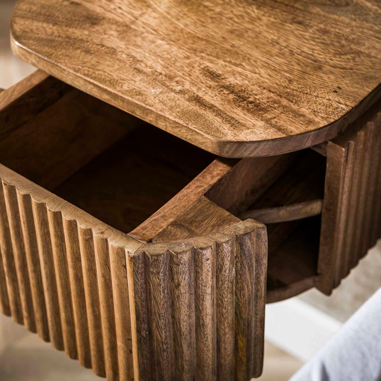 Mesita de noche flotante Madera de mango Arena – 1 cajón