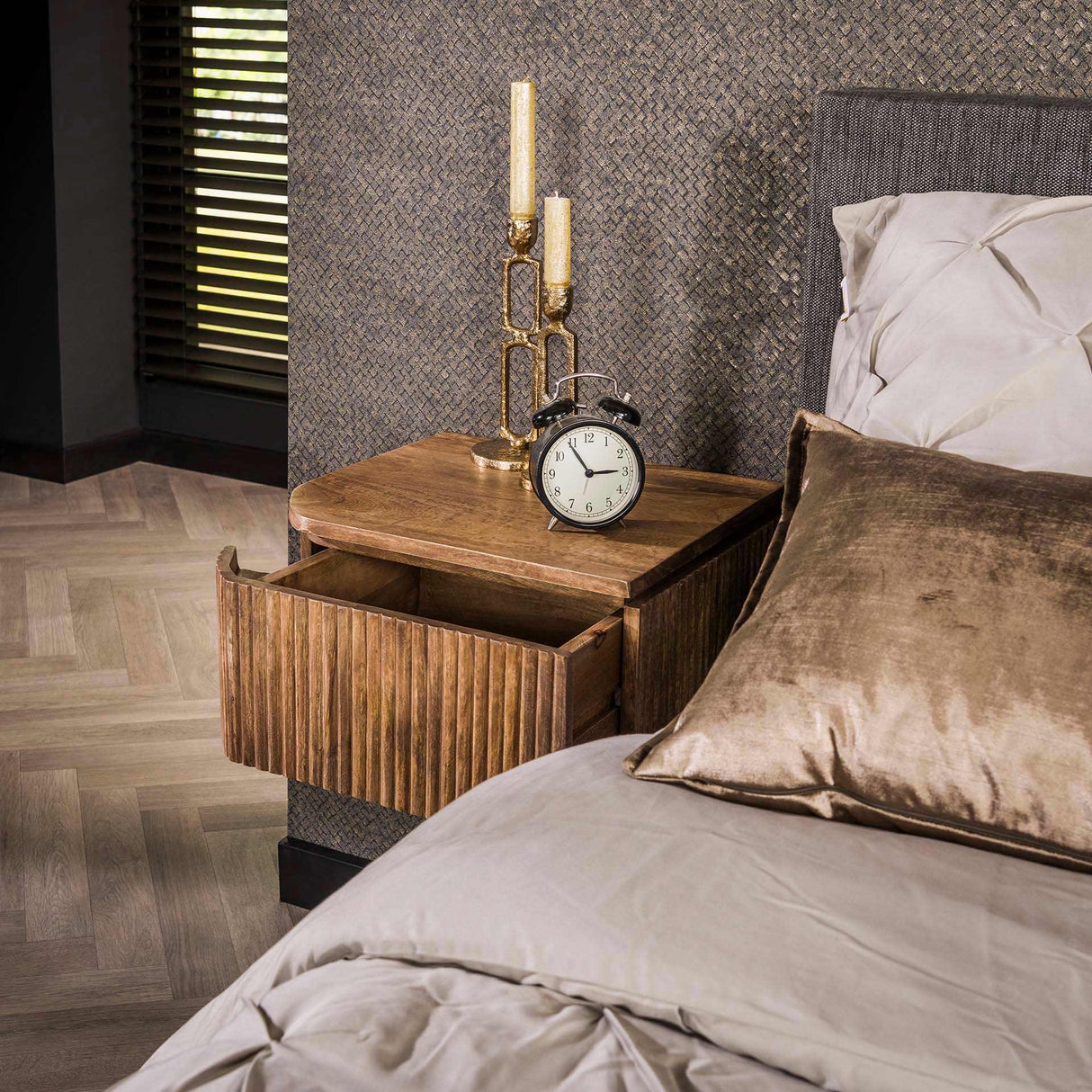 Mesita de noche flotante Maria Set de 2 de madera de mango