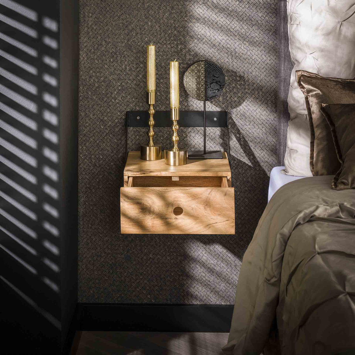 Juego de 2 Mesitas de Noche Ceriel de Madera de Acacia Natural con Cajón