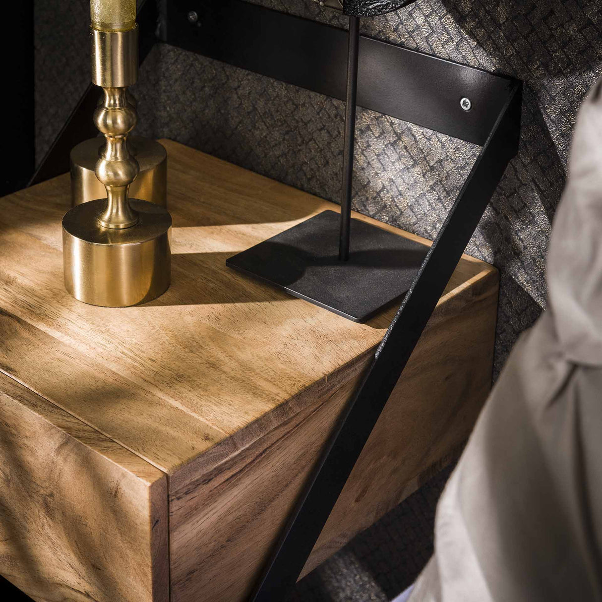 Juego de 2 Mesitas de Noche Ceriel de Madera de Acacia Natural con Cajón