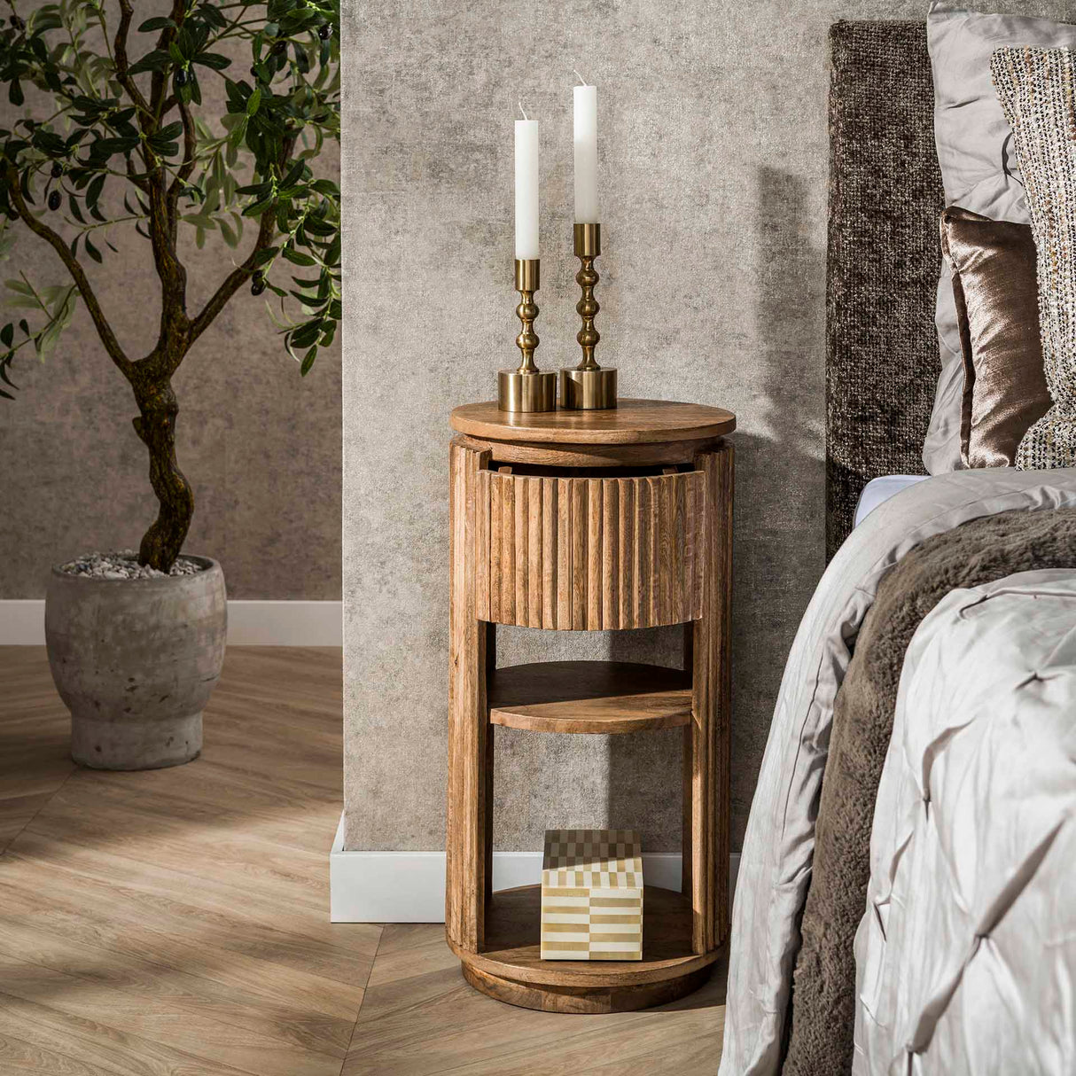 Mesita de noche Lio Rond Madera de mango Arena 1 Carga