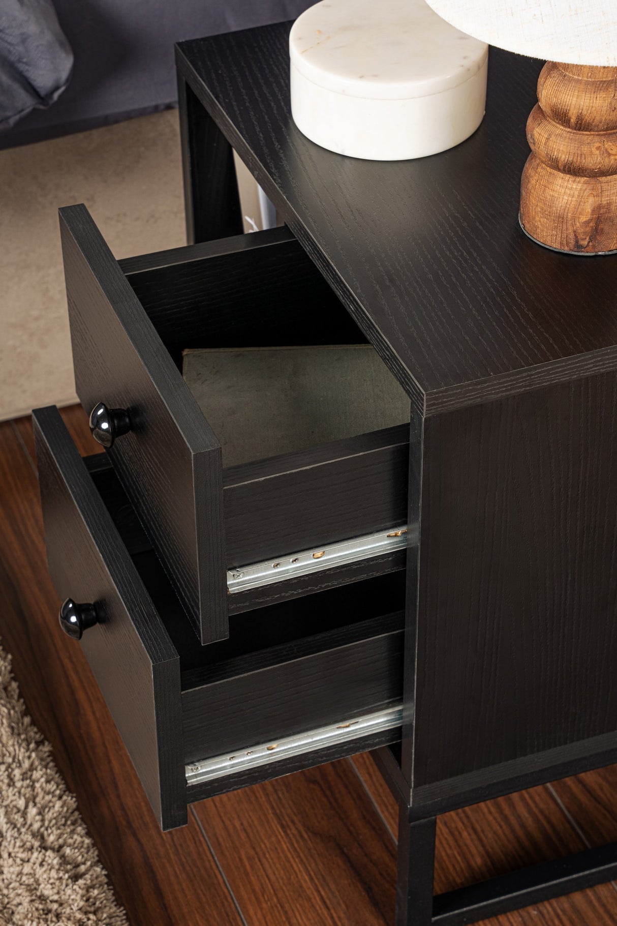 Mesita de noche Negra Melamina Pulsar