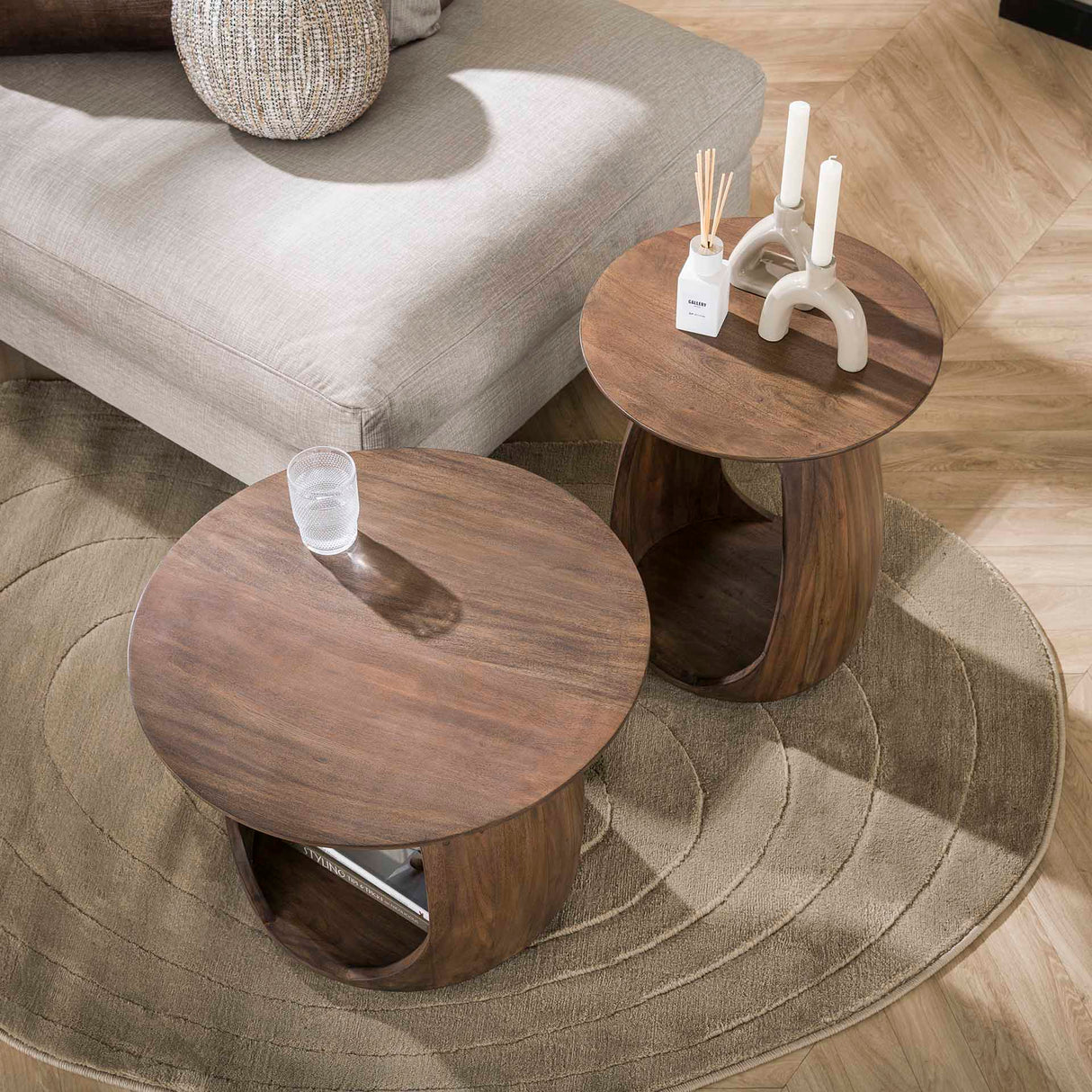 Mesita auxiliar Nore de madera maciza de acacia marrón 60x60x46 cm