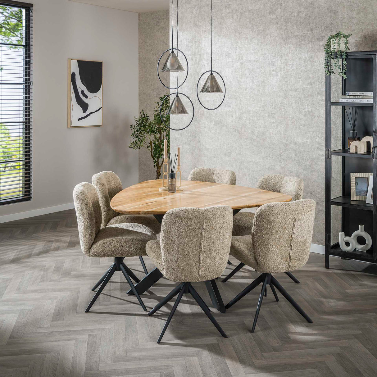 Mesa de comedor triangular de madera maciza de acacia de 135 cm