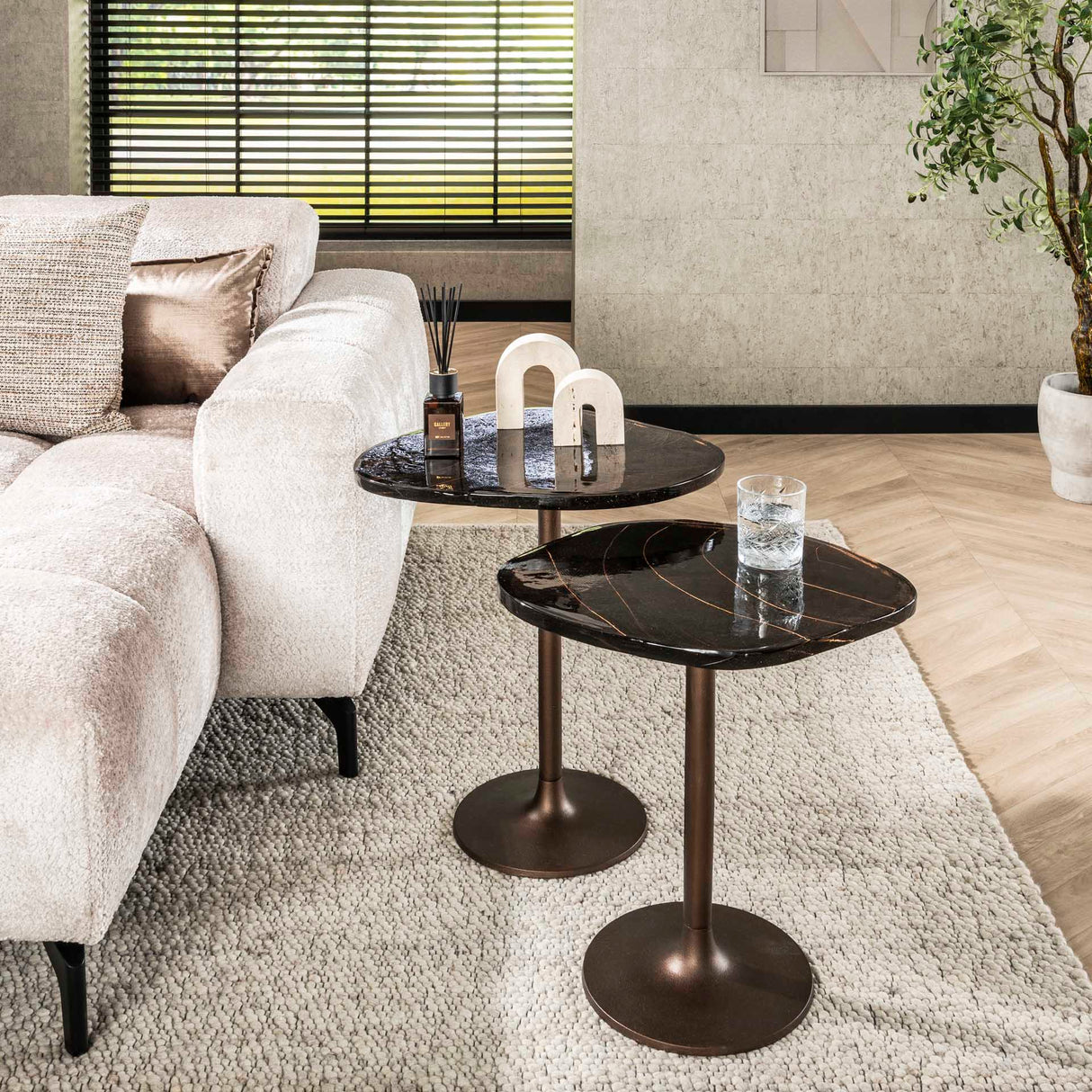 Mesita auxiliar Aris S – Cobre antiguo 53x42x50 cm