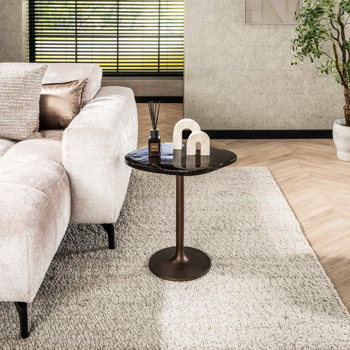 Mesita auxiliar Aris S – Cobre antiguo 53x42x50 cm