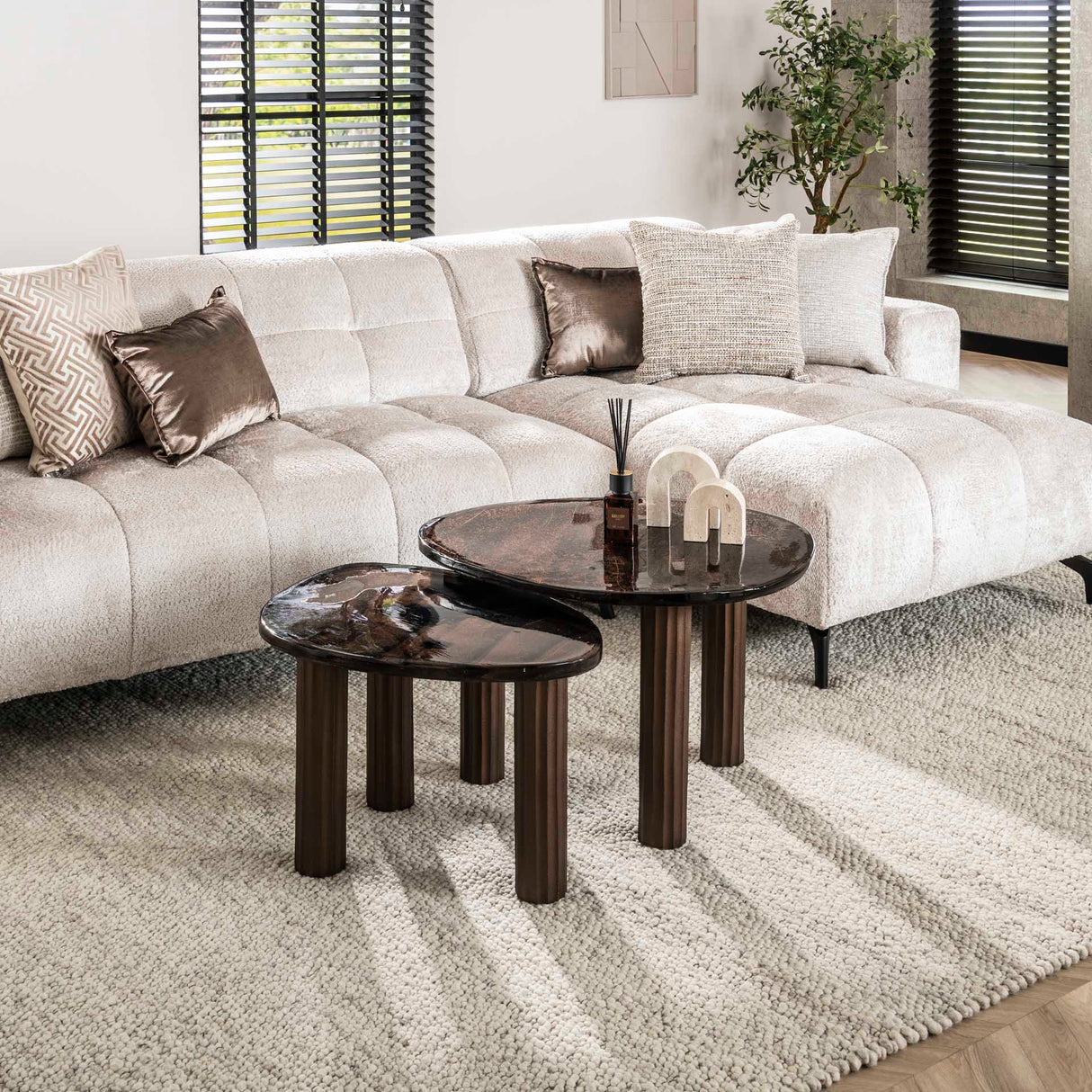 Mesa de centro Vesta L de cobre antiguo 70x59 cm