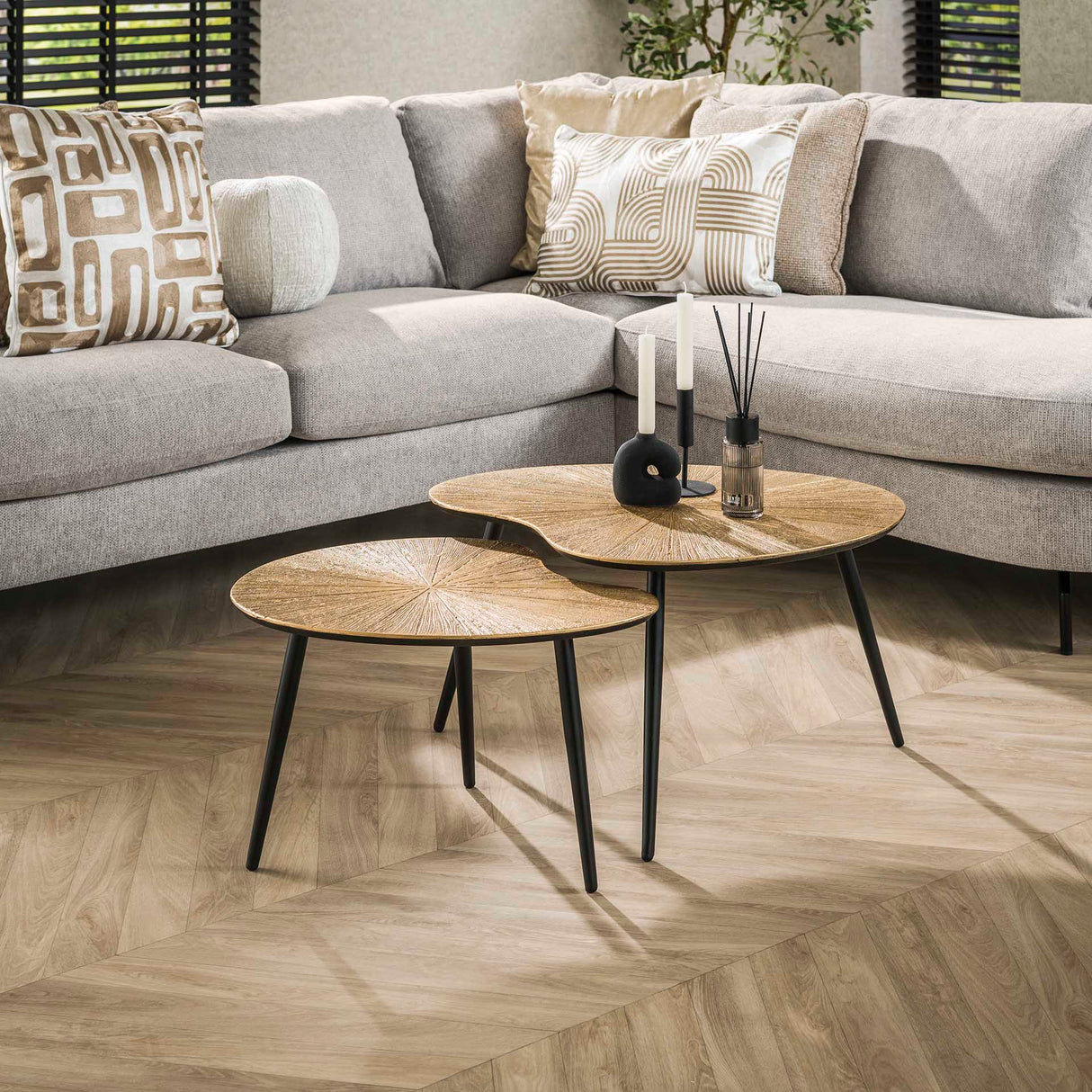 Conjunto de mesas de centro Nier – Metal Dorado Antiguo (2 piezas)