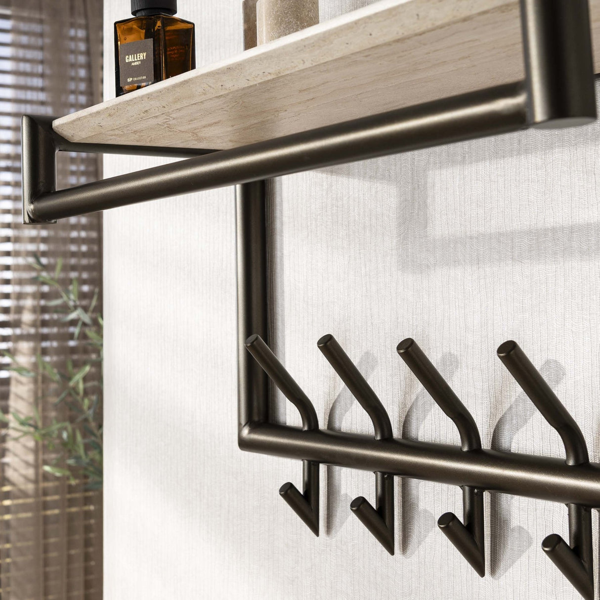 Pared de perchero Travertino 2x5 ganchos 65 cm Melamina