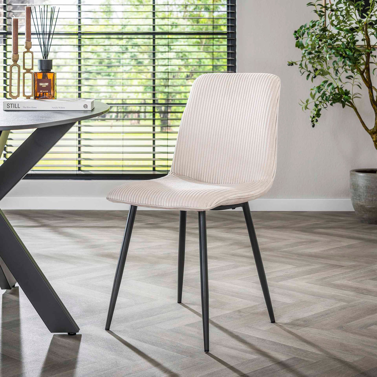Conjunto de 4 sillas de comedor Lento Rib Rock marfil