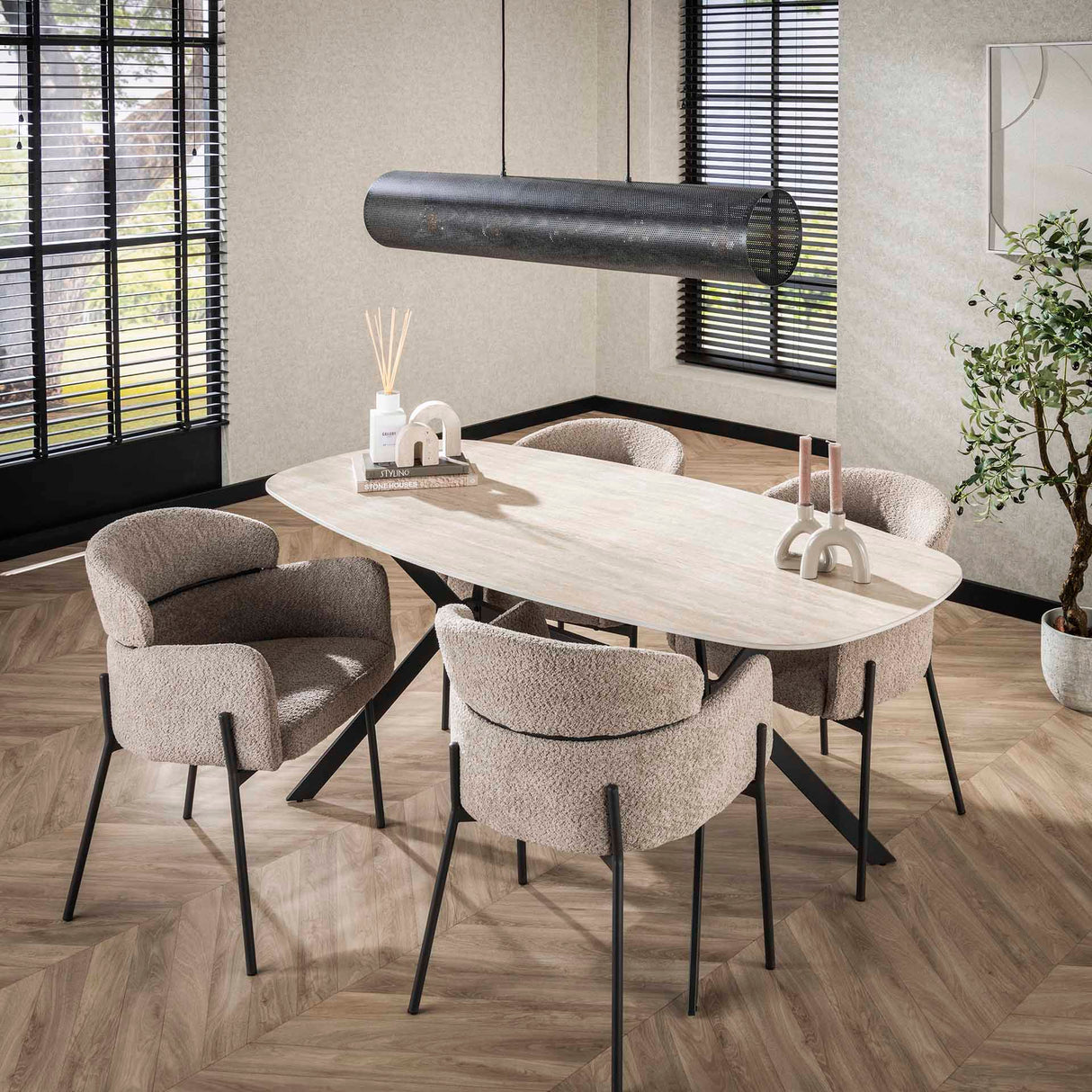 Mesa de comedor Vesta ovalada danesa de cerámica con aspecto de travertino de 180 cm