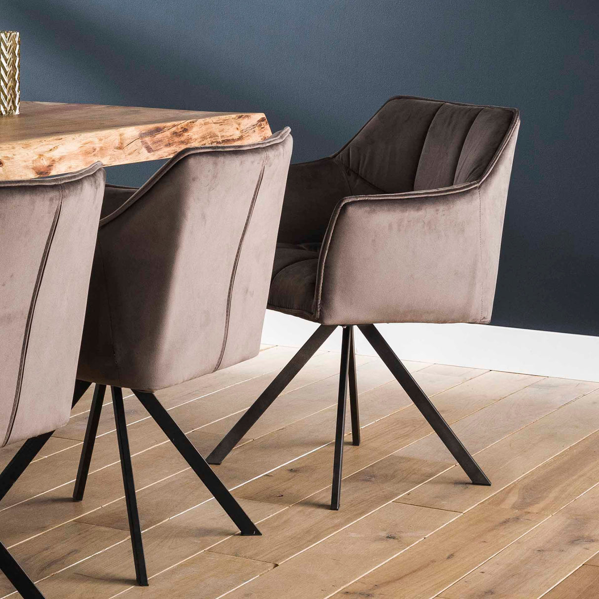 Conjunto de 2 sillas de comedor Lino Velvet Antracita giratorias