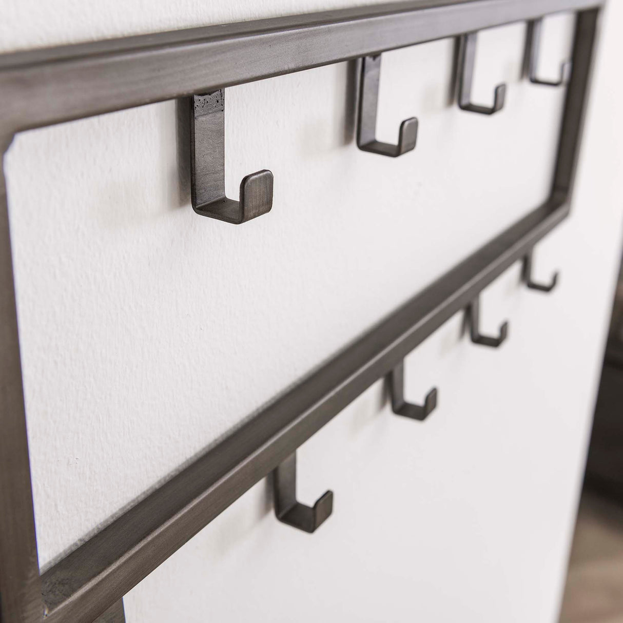 Perchero industrial Milano 9 ganchos Metal cepillado plata