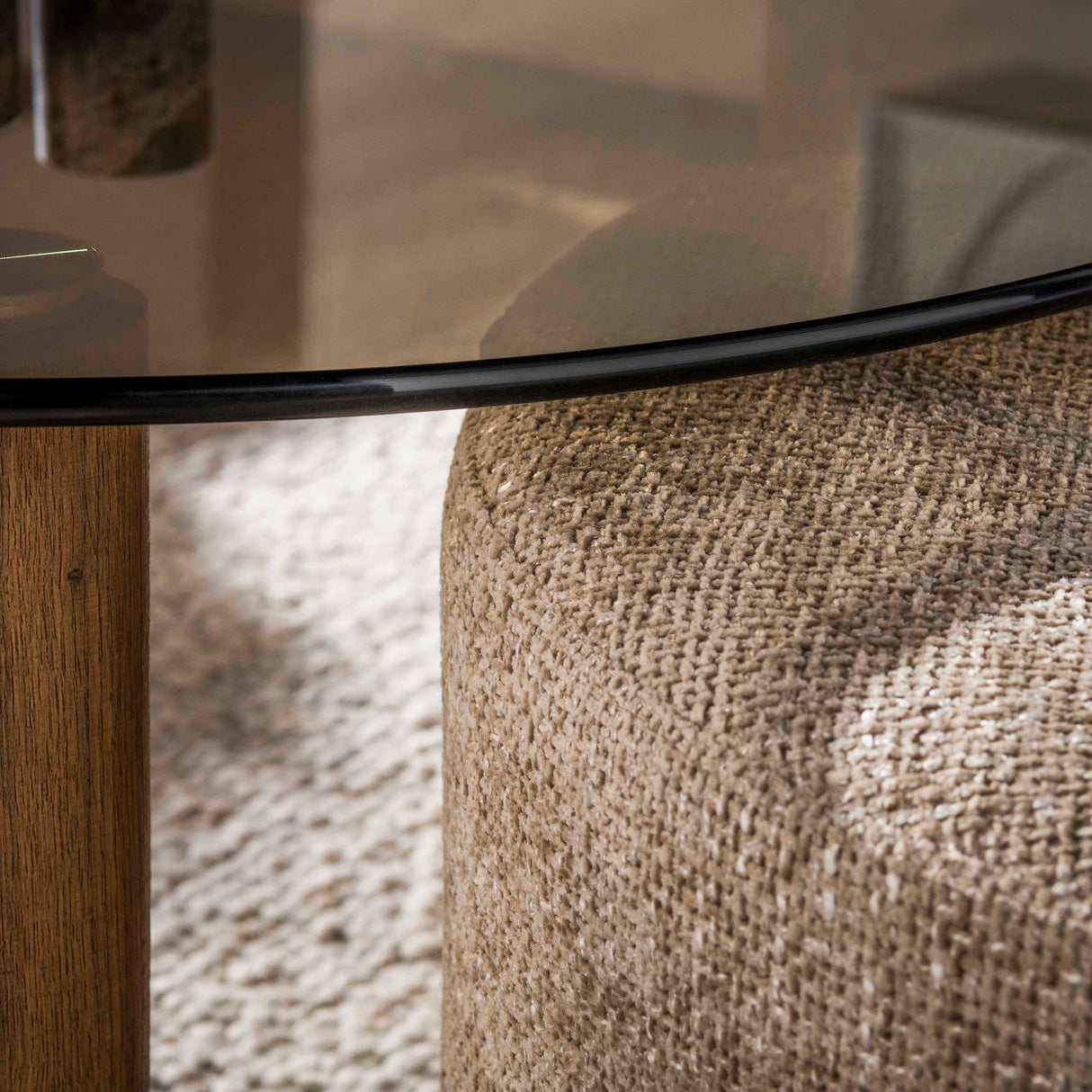 Ronde salontafel set tafel met poef - detail