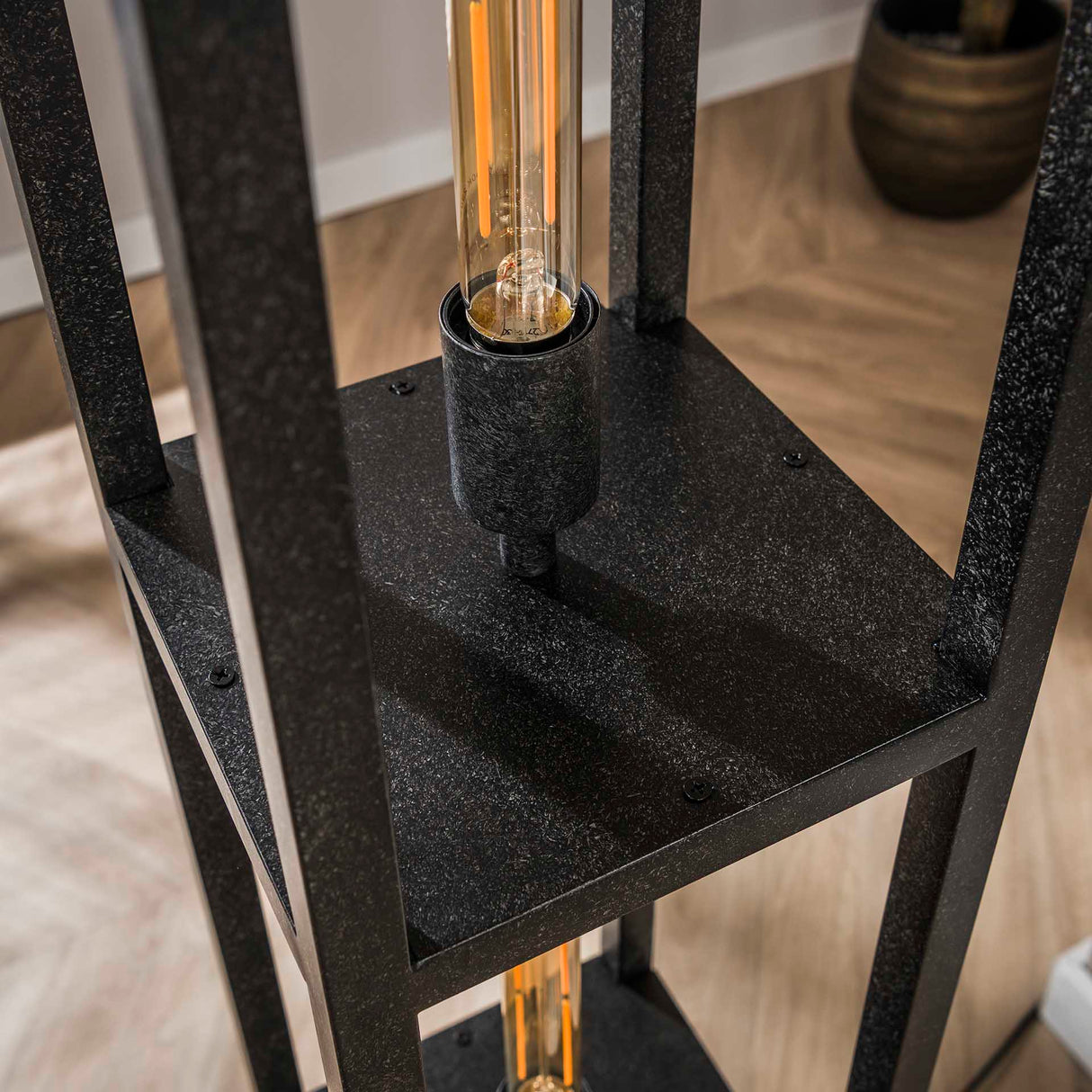 Lámpara de pie industrial Ardon de 4 luces - Metal negro