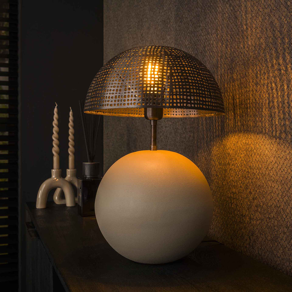 Lámpara de mesa Avelie Bola orgánica Ø26 cm