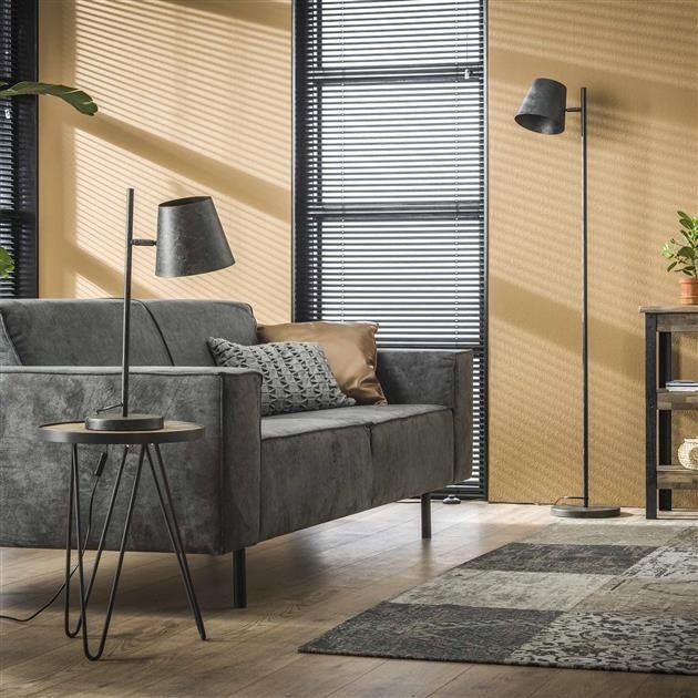 Lámpara de pie Sienna DH Interior Charcoal L x An x Al 61x32x25 Metal Foto atmosférica vista frontal diagonal