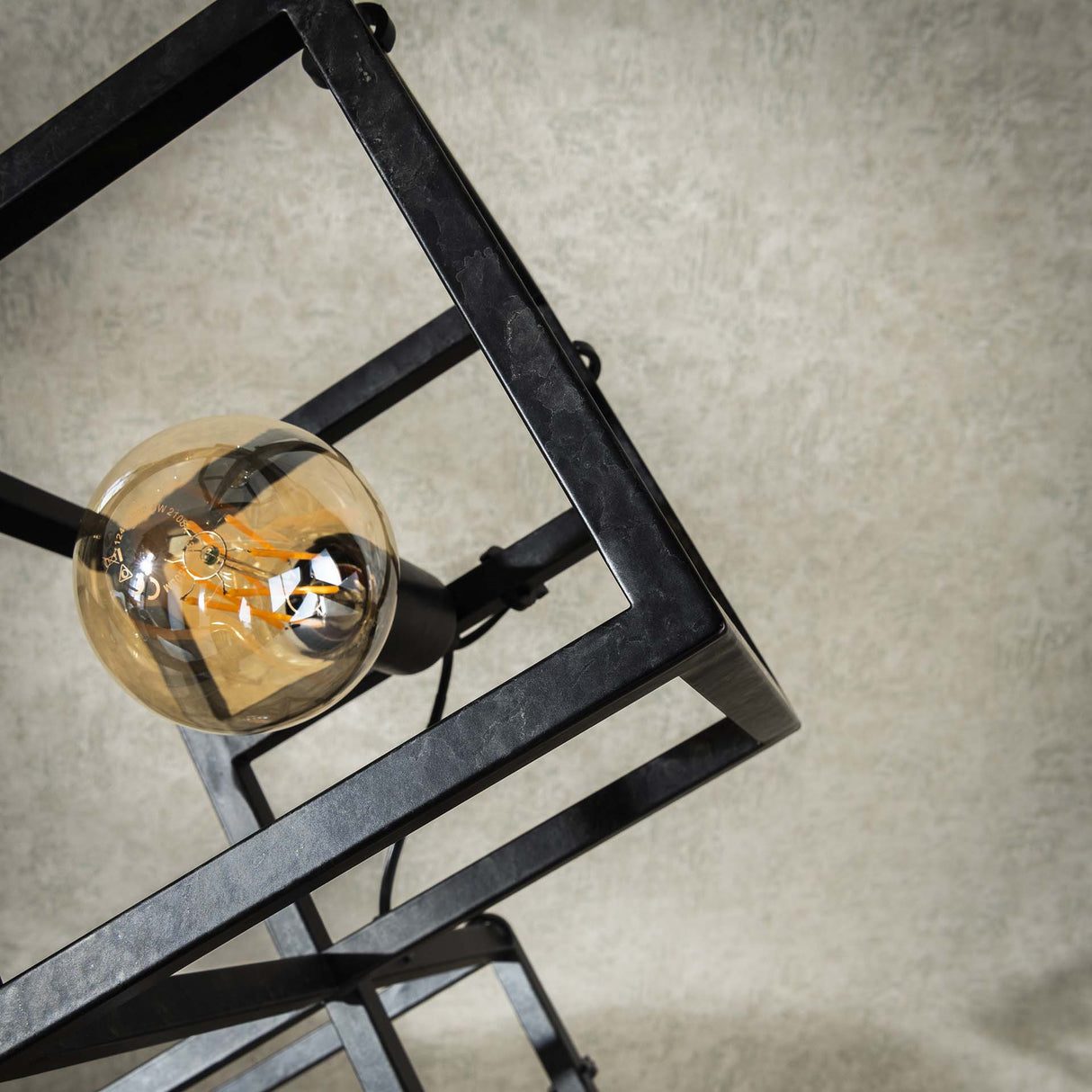 Lámpara de pie Drew 4 luces cubo negro