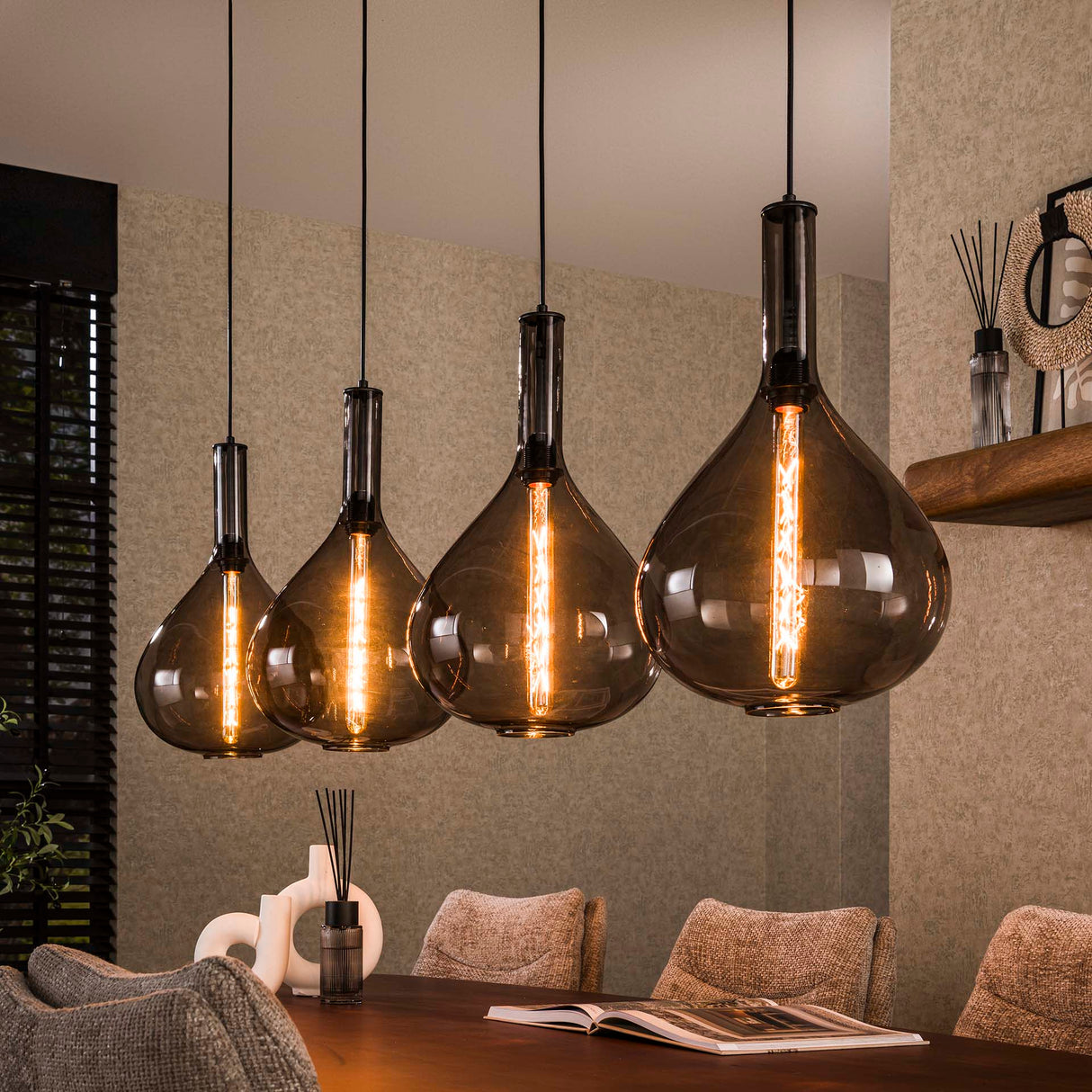 Lámpara colgante industrial de 4 luces de vidrio ahumado Karen