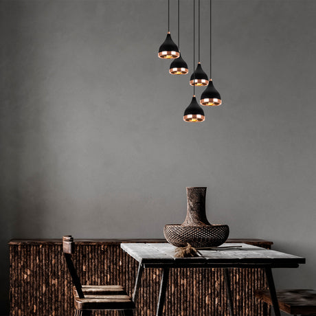 Lámpara colgante de 5 luces en negro y cobre, metal con agarre