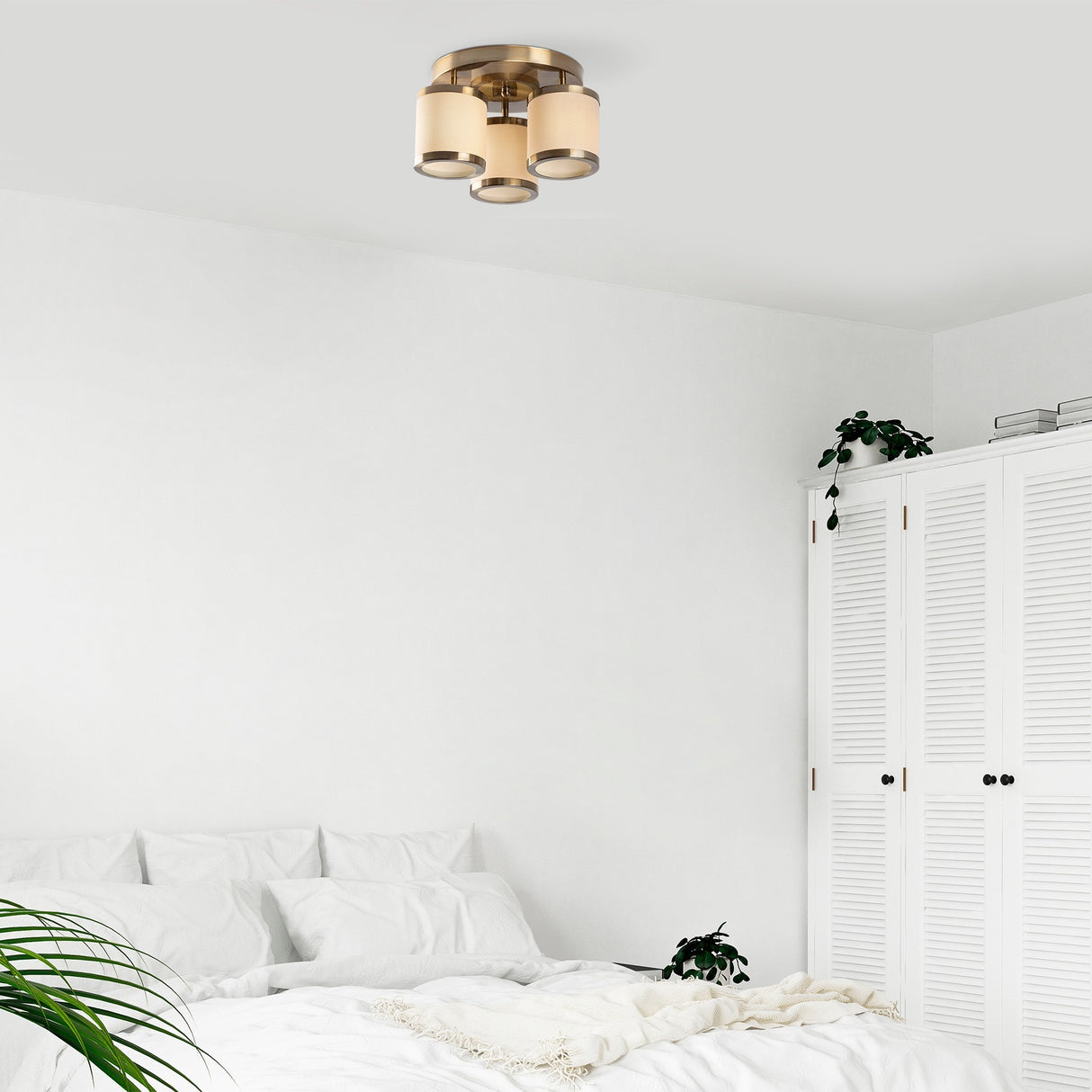 Lámpara de techo de color bronce con tela Frost