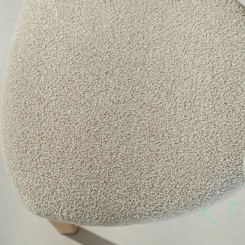 Eetkamerstoelen-Japandi Eetkamerstoel Miyo Bouclé Zandkleur - Eikenlook Frame-Dimehouse