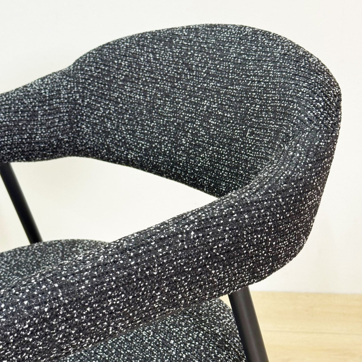 Silla de comedor Bouclé Beige Lisa - Marco Negro