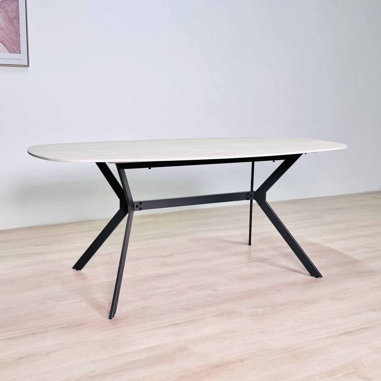 Mesa de comedor Vesta ovalada danesa de cerámica con aspecto de travertino de 180 cm