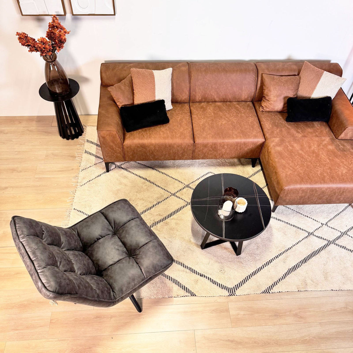 Sillón giratorio Yuki Antracita Eco-cuero 360° Giratorio