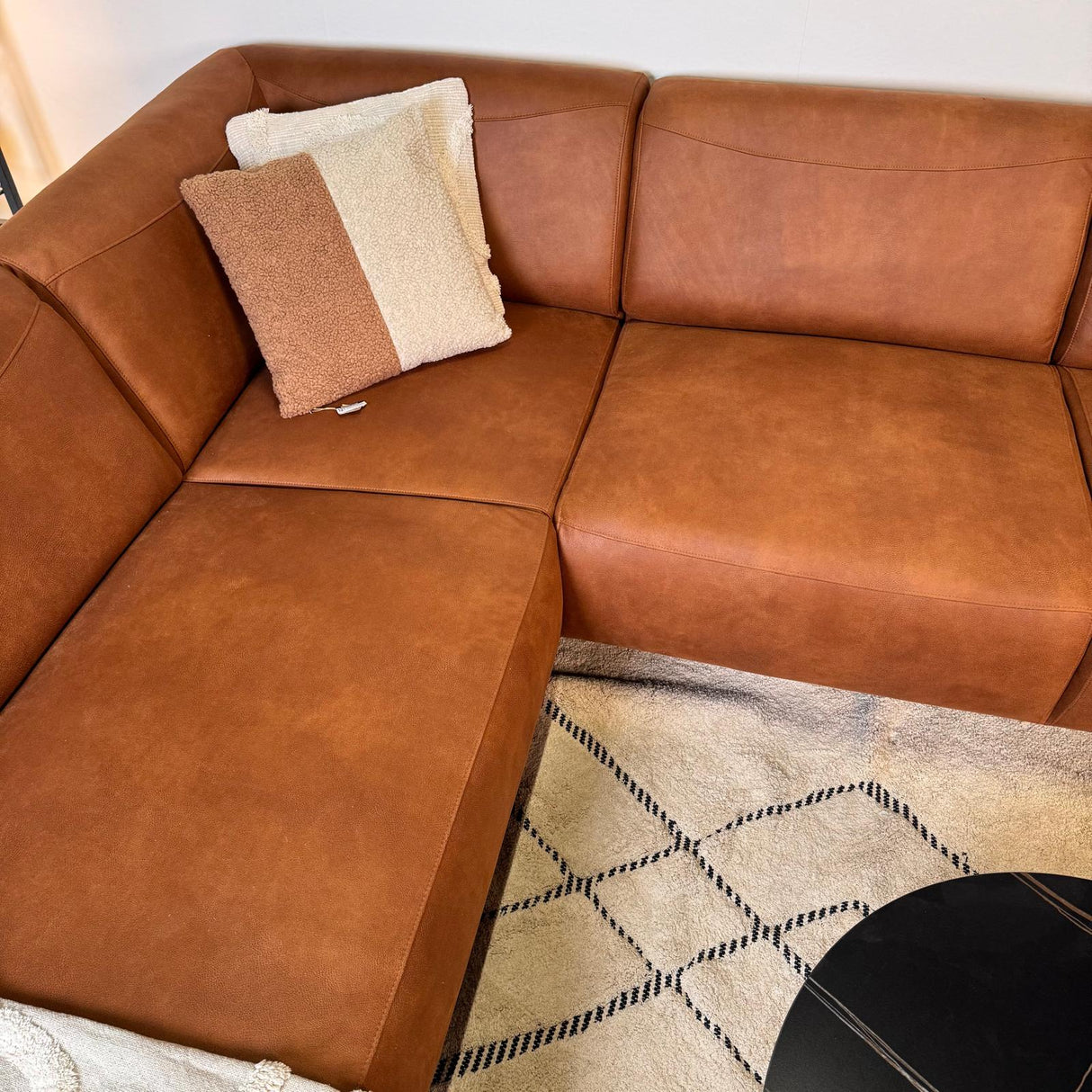 Banken - Industriële Hoekbank Ecoleer Cognac Barin - Links - Dimehouse