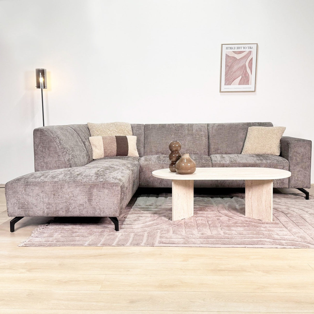 Sofá en esquina con chaise longue de tela de chenilla color topo Manon - izquierda