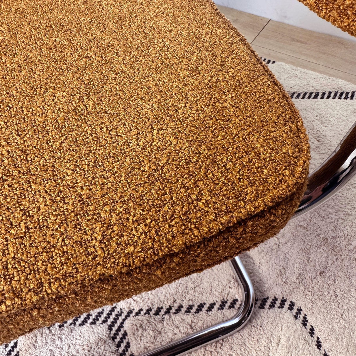 Silla de comedor moderna de terciopelo cobre Sway - Estructura de cromo - Sin reposabrazos