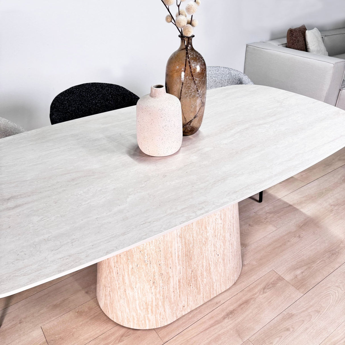 Mesa de comedor de travertino con aspecto de piedra sinterizada Lea 180x90 cm - Ovalada danesa