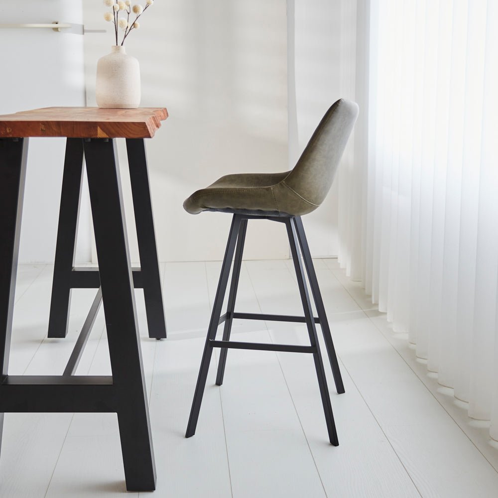 Taburete industrial Juno Verde de cuero sintético - Altura del asiento 70 cm - Sin reposabrazos