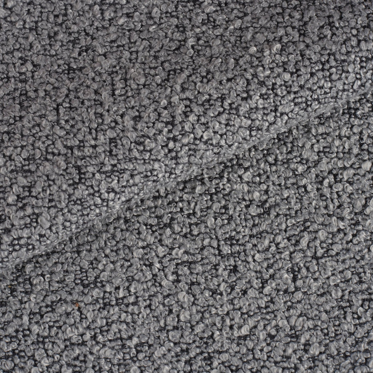 Juego de 4 Sillas de Comedor Escandinavas Gris Bouclé Tela Swift - Sin Apoyabrazos