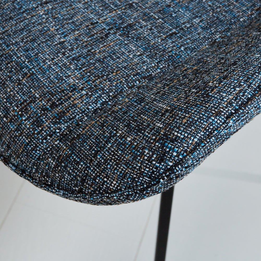 Silla de comedor Jada Chenilla Dimehouse Azul L x An x Al 79x57x53 Tela Detalle fotográfico atmosférico