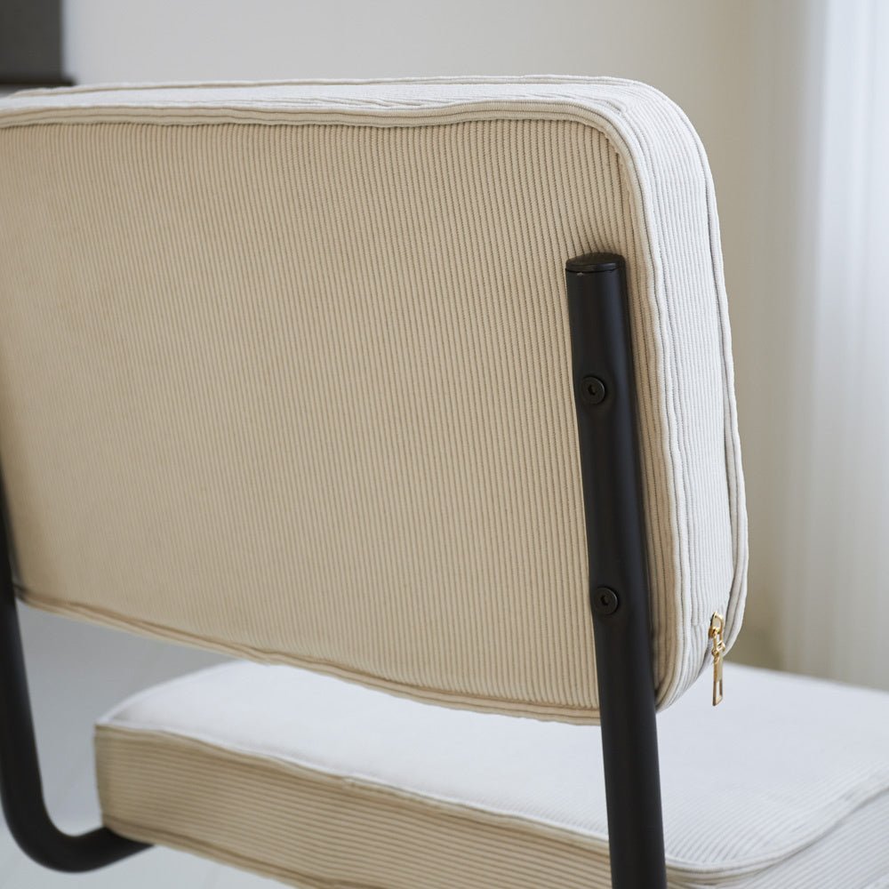 Silla de comedor Remo tejido canalé Dimehouse Beige L x An x Al 56x55x52 Marco de fotos con detalle de tela acanalada