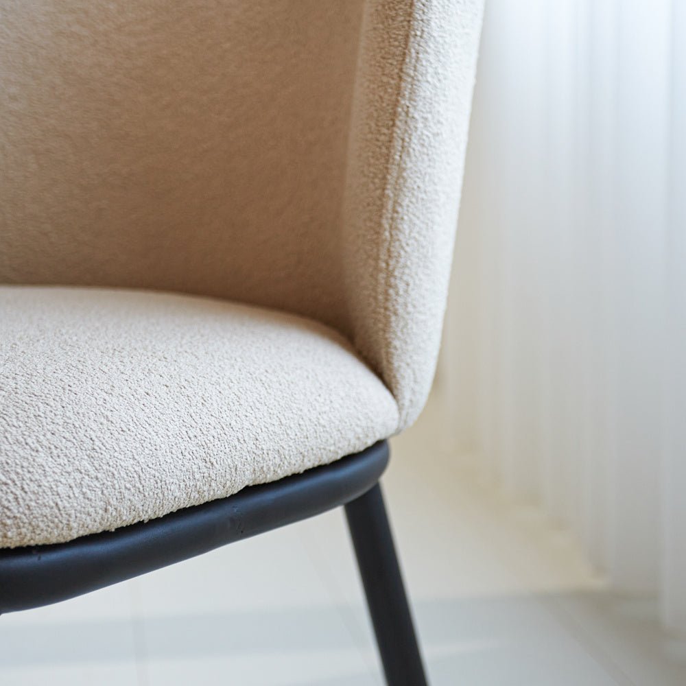 Silla de comedor Tess Dimehouse Beige L x An x Al 65x62x56 Tela Atmósfera foto diferente