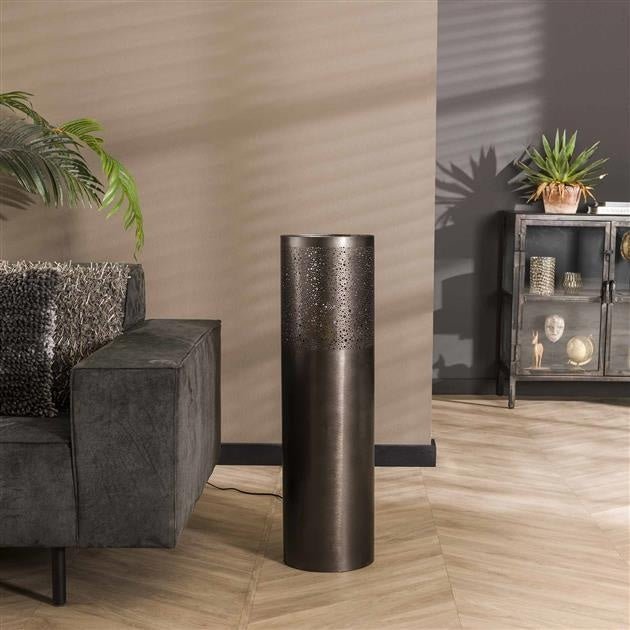 Lámpara de pie Eleanor Black Nickel DH Interior Negro L x An. x Al. 96x30x30 Nickel Fotografía atmosférica vista frontal