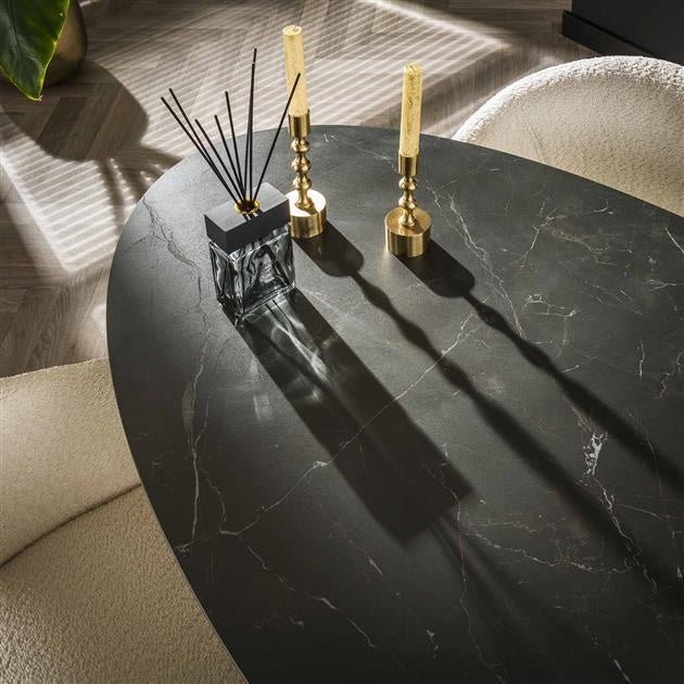 Mesa de comedor Sophie DH Interior negro L x An x Al 189x99x9 Cerámica Detalle fotográfico atmosférico