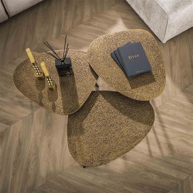 Mesa de centro Betty DH Interior Bronce L x An x Al 65x55x16 Bronce Foto atmosférica vista frontal diagonal ajuste de esquina