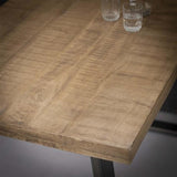 Mesa alta Wyatt DH Interior Mango LxAnxAl 140x77x21 Madera de mango Detalle de la foto atmosférica.
