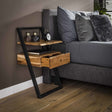 Mesita de noche Camila DH Interior Acacia L x An x Al 87x51x21 Madera de acacia Fotografía ambiental vista frontal diagonal