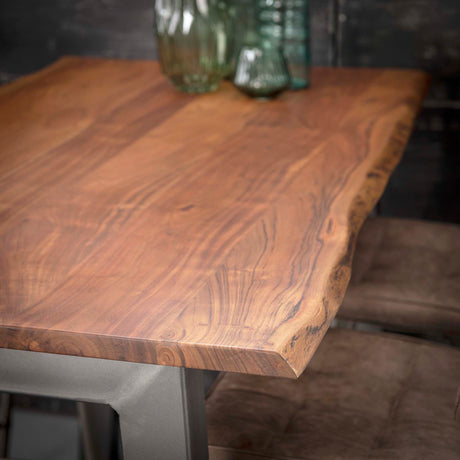 Mesa de barra industrial Aberdeen Acaciahout Tree Trunk Form 147x80