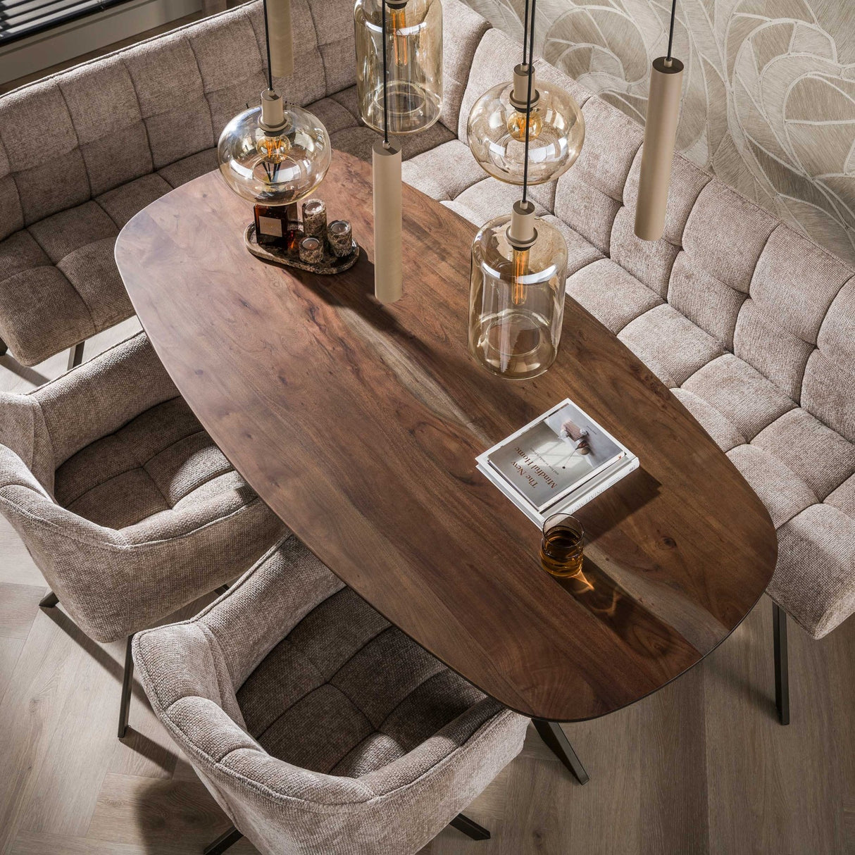Eettafels - Deens ovale eettafel walnoot bruin massief acaciahout Tavon 150x90 cm - Dimehouse