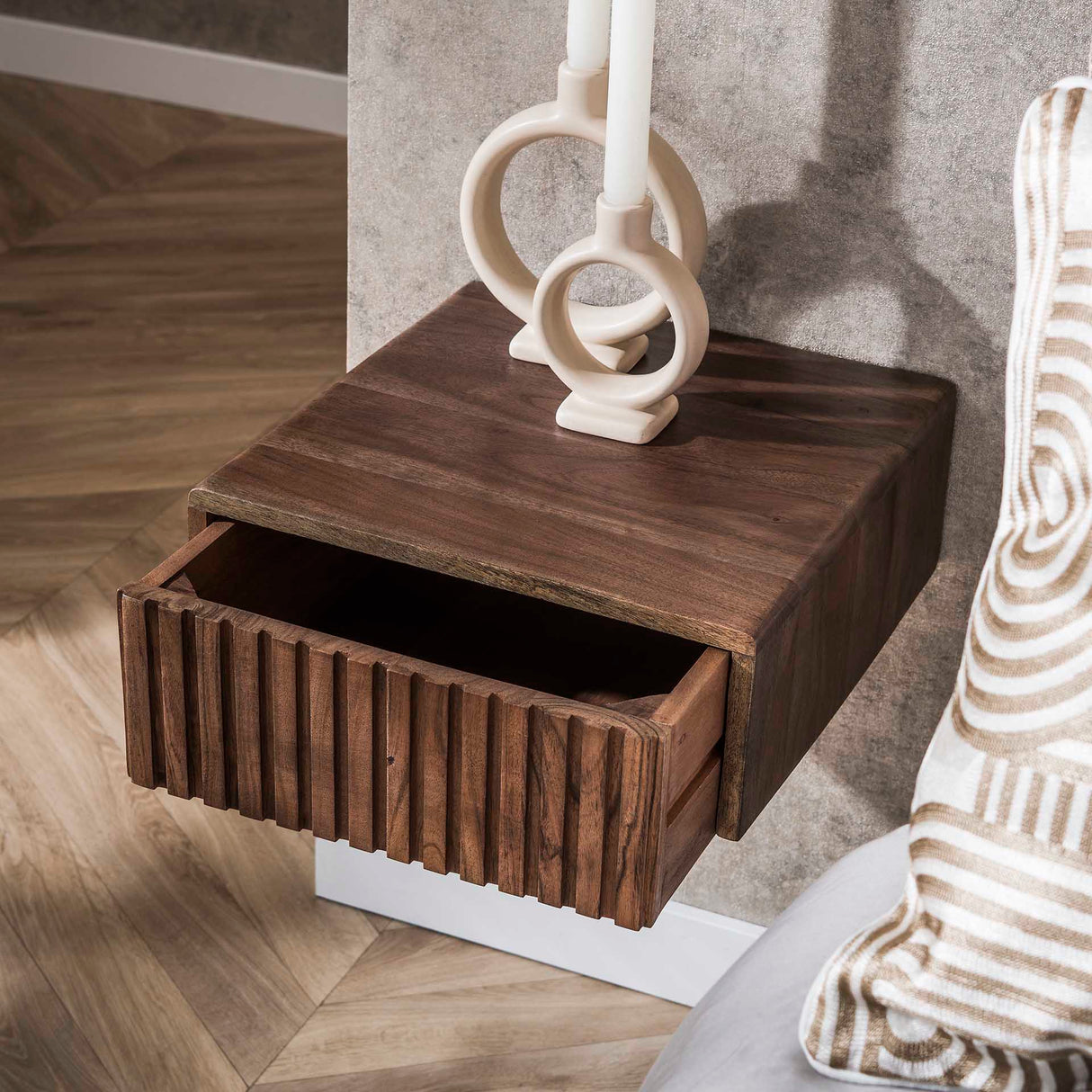 Mesita de noche flotante de madera de acacia color marrón ceniza – 1 cajón 