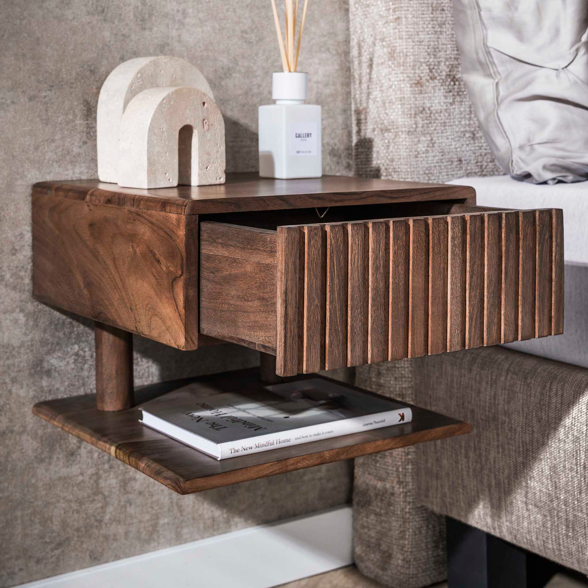 Mesita de noche flotante Acacia Drift Brown – 1 cajón 35 cm 