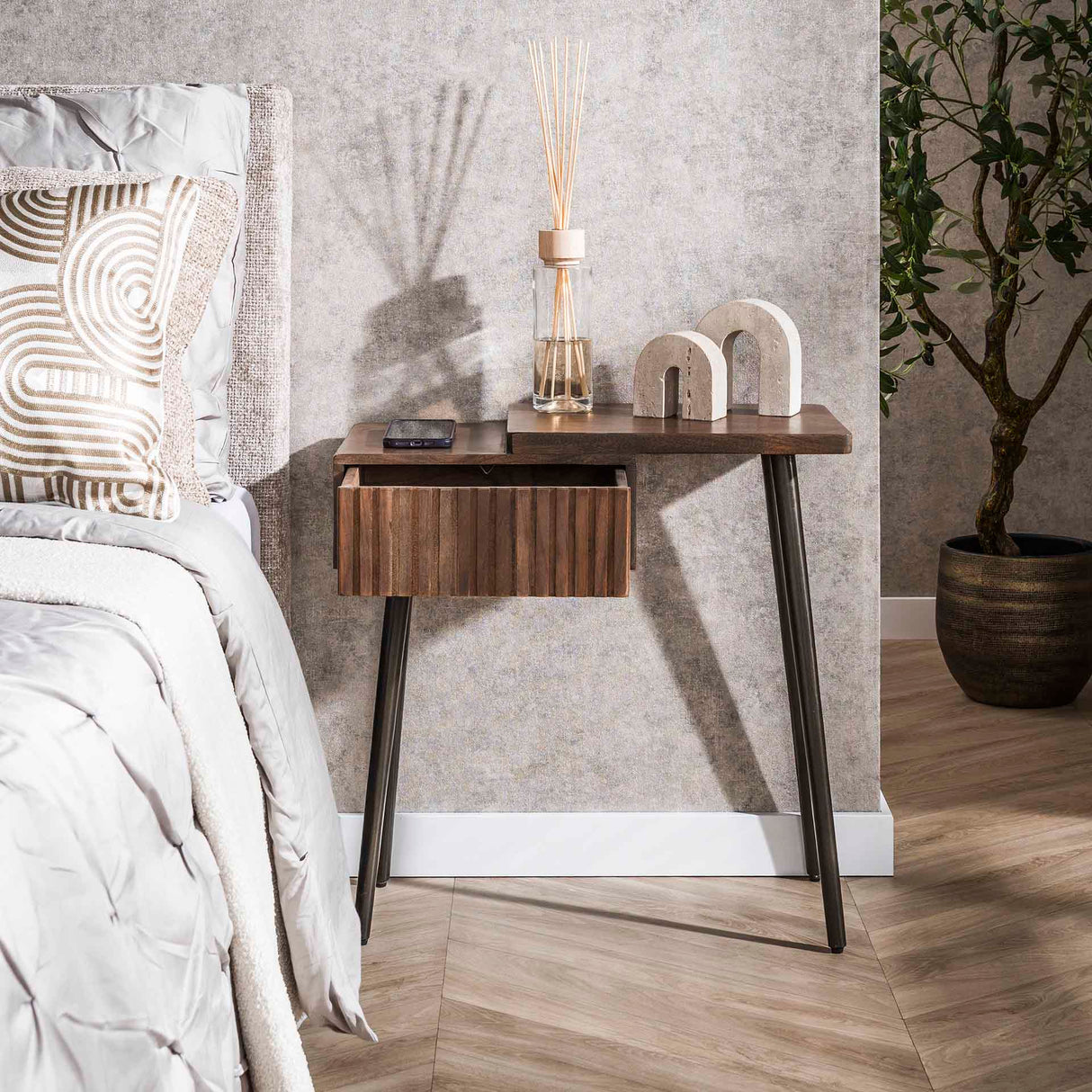 Mesita de noche Oslo derecha - Acacia maciza marrón envejecido (1 cajón) 