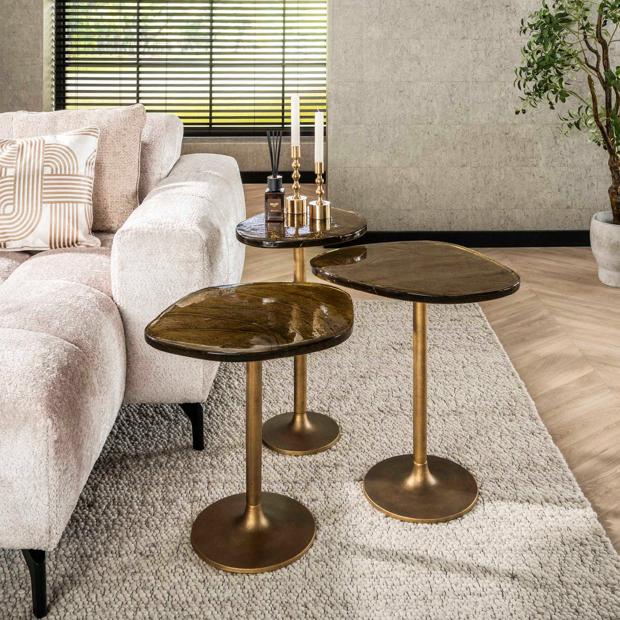Bijzettafel Nola in Antiek Goud - 60 cm hoog